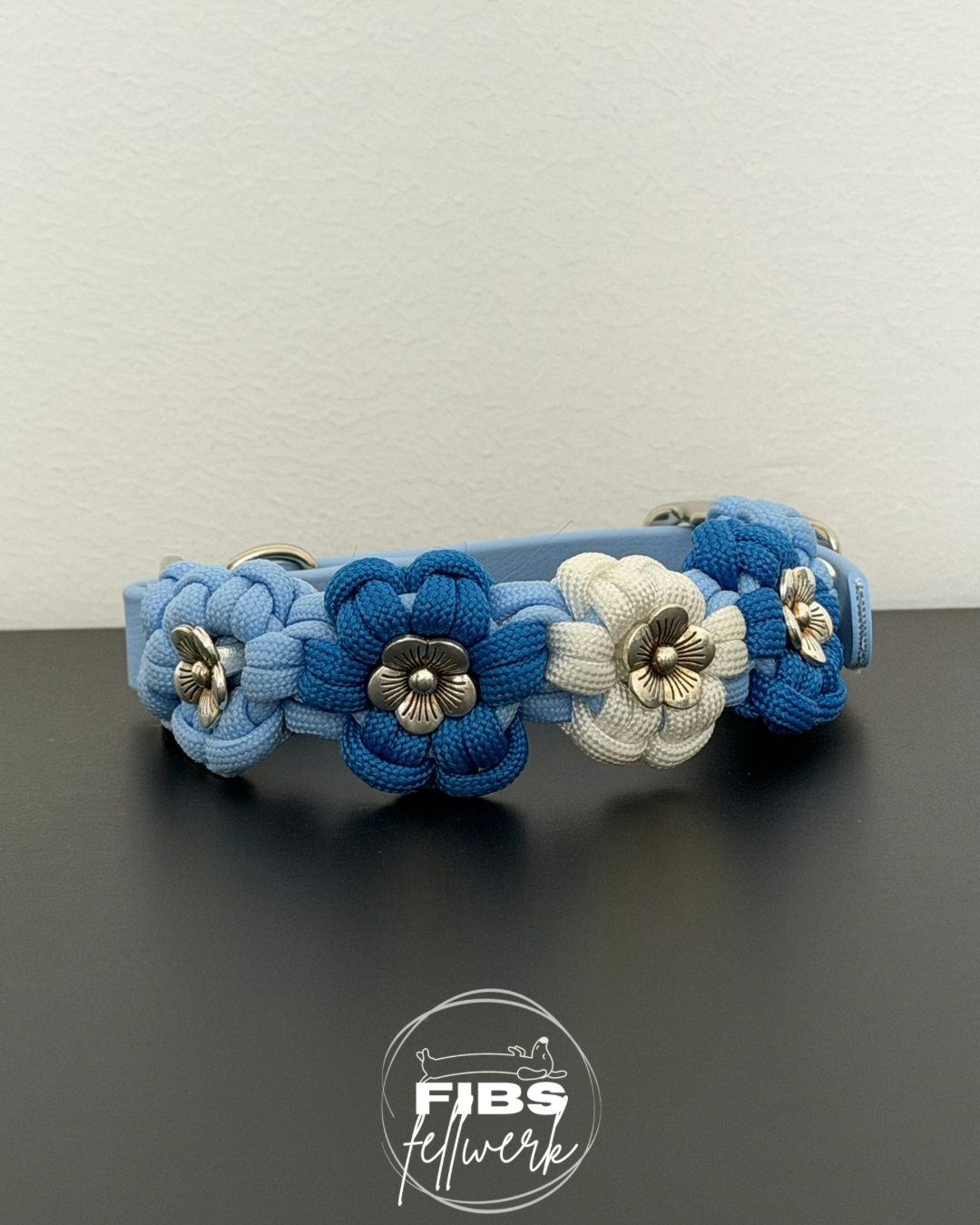 Blossom Halsband Blau