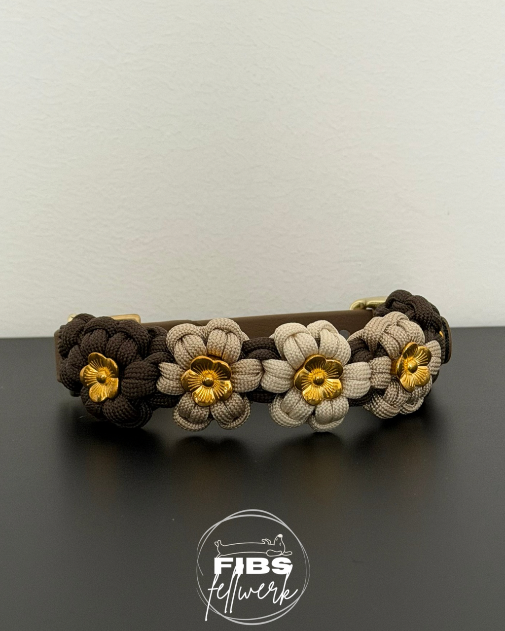 Blossom Halsband Braun
