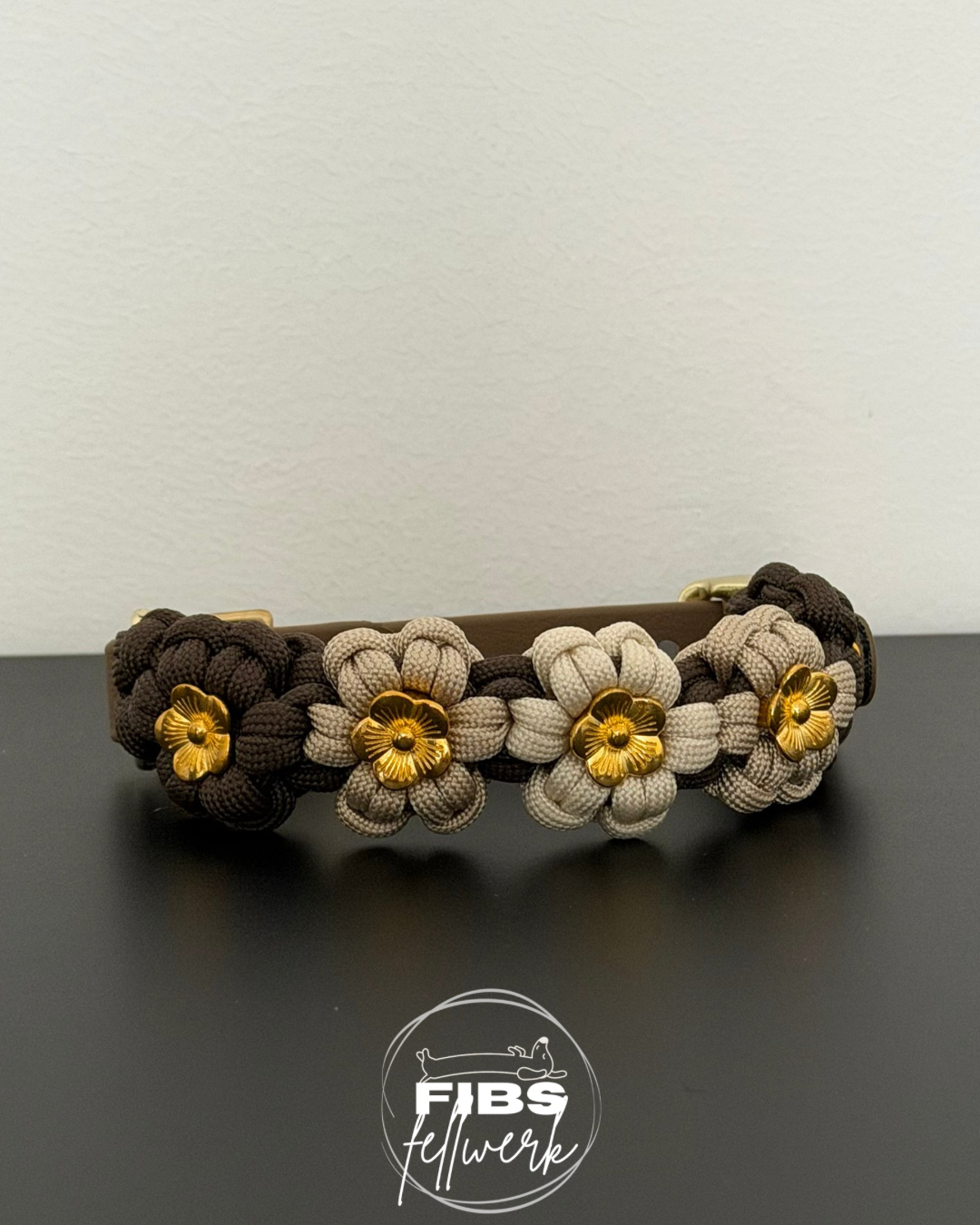 Blossom Halsband Braun
