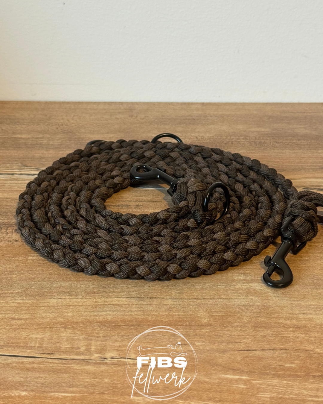 Handgeflochtene Hundeleine in Dunkelbraun